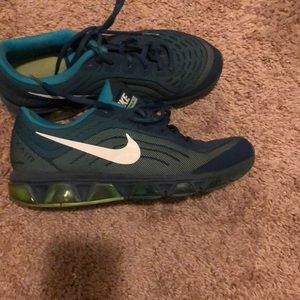 Nike tailwind 6